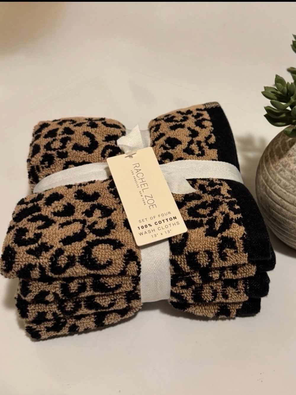 Rachel Zoe Leopard Print Washcloth Set of 4 NWT Reversible